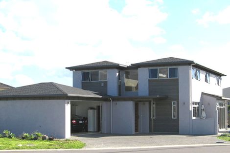 Photo of property in 8 Matau Rise, Te Atatu Peninsula, Auckland, 0610