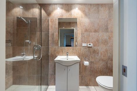 Photo of property in 39 The Mall, Mount Maunganui, 3116
