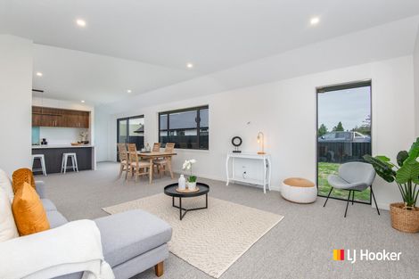 Photo of property in 44 Constitution Avenue, Milton, 9220