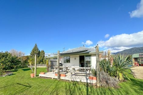 Photo of property in 77 Patons Rock Road, Patons Rock, Takaka, 7182