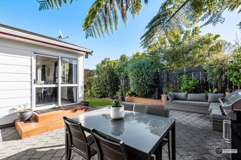 Photo of property in 14b Oakleigh Street, Maungaraki, Lower Hutt, 5010