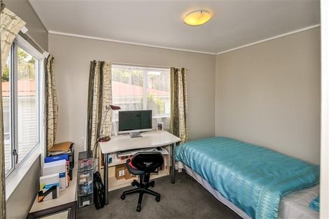Photo of property in 1/20 Hogans Road, Glenfield, Auckland, 0629