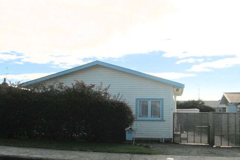 Photo of property in 10 Parakai Street, Paraparaumu, 5032
