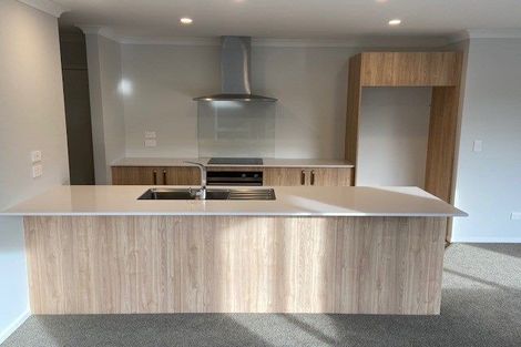 Photo of property in 24 Ruru Street, Waikanae, 5036
