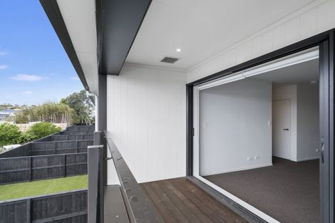 Photo of property in 2h/4045 Great North Road, Glen Eden, Auckland, 0602