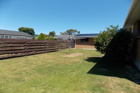 Photo of property in 64 Golders Road, Elderslea, Upper Hutt, 5018