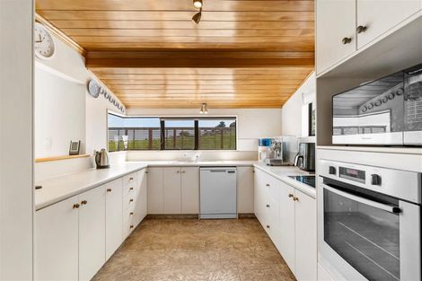 Photo of property in 33 Ngaparaoa Drive, Maketu, 3189