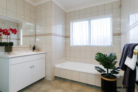 Photo of property in 19 Clearview Drive, Milson, Palmerston North, 4414
