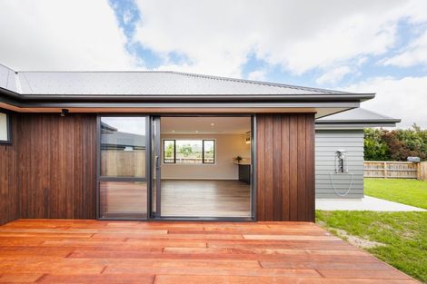 Photo of property in 5a Brooks Place, Maewa, Feilding, 4702