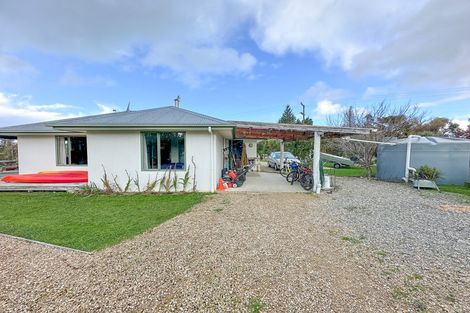 Photo of property in 77 Patons Rock Road, Patons Rock, Takaka, 7182
