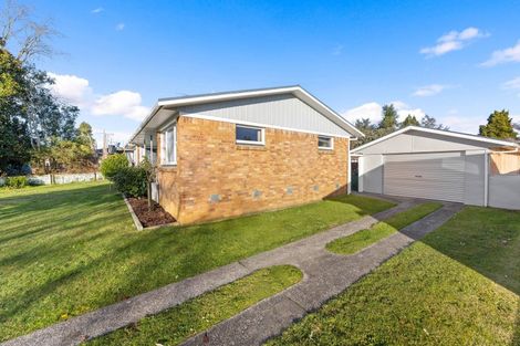 Photo of property in 17 Kenmore Place, Tokoroa, 3420