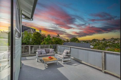 Photo of property in 1/24 Jellicoe Road, Murrays Bay, Auckland, 0630