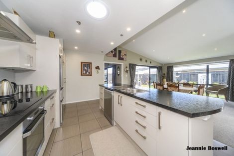 Photo of property in 5 Levi Place, Kelvin Grove, Palmerston North, 4414