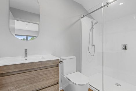 Photo of property in 5 Awanui Street, Merrilands, New Plymouth, 4312
