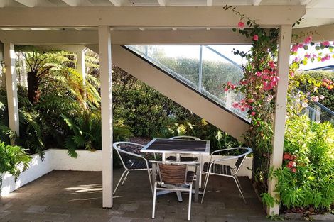 Photo of property in 34 The Brae, Mount Pleasant, Christchurch, 8081