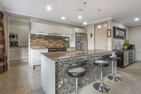 Photo of property in 45 Oakgrove Drive, Rangiora, 7400