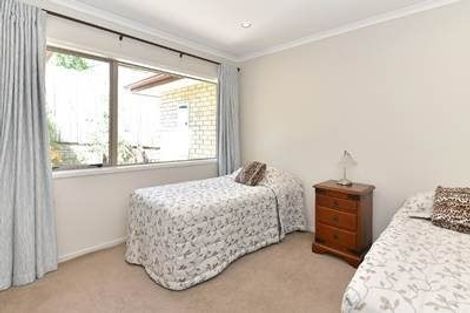 Photo of property in 5 Seamount Drive, Red Beach, 0932