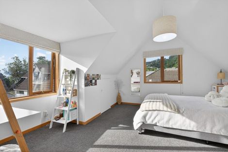 Photo of property in 2/130 Muritai Road, Eastbourne, Lower Hutt, 5013