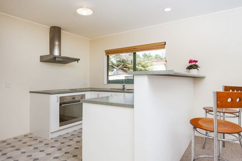 Photo of property in 33 Cutler Street, New Lynn, Auckland, 0600
