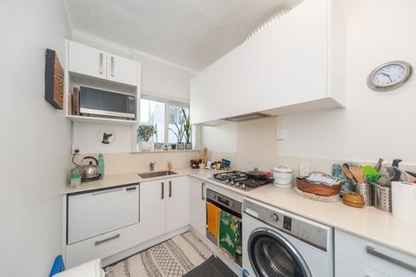 Photo of property in Hamilton Flats, 9u3 Hawker Street, Mount Victoria, Wellington, 6011