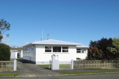 Photo of property in 24 Marlborough Street, Levin, 5510