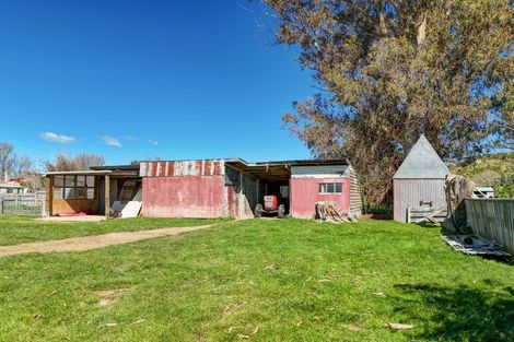Photo of property in 3 Murray Street, Waitotara, Wanganui, 4588