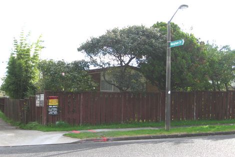 Photo of property in 33 Priestley Drive, Bucklands Beach, Auckland, 2014