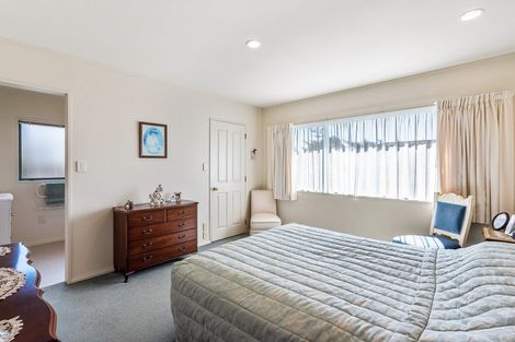 Photo of property in 2 Kaye's Place, Paraparaumu Beach, Paraparaumu, 5032