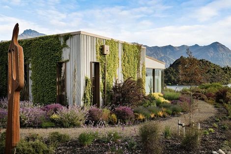 Photo of property in 4 Fishermans Lane, Mount Creighton, Queenstown, 9371