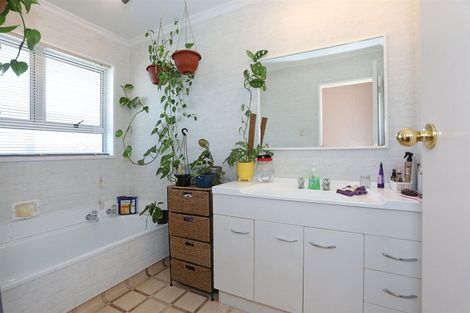 Photo of property in 7 Suffolk Crescent, Feilding, 4702
