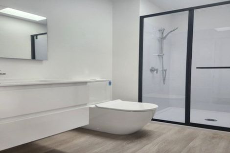 Photo of property in 15 Tiraumea Drive, Pakuranga, Auckland, 2010