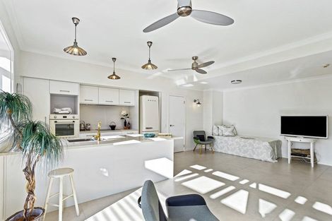 Photo of property in 114 Landmark Terrace, Orewa, 0931