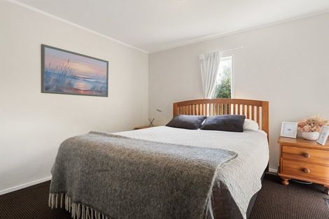 Photo of property in 23 Gilbass Avenue, Hamilton Lake, Hamilton, 3204