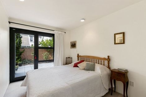 Photo of property in Highwic, 32u1 Hobson Street, Thorndon, Wellington, 6011