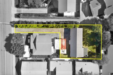 Photo of property in 1/134 Mcleod Road, Te Atatu South, Auckland, 0610