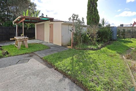 Photo of property in 5 Renata Crescent, Te Atatu Peninsula, Auckland, 0610