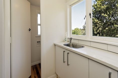 Photo of property in 3 Roland Hill, Glen Eden, Auckland, 0602