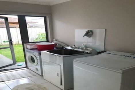 Photo of property in 19 Cambrian Crescent, Flat Bush, Auckland, 2016