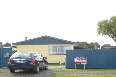 Photo of property in 8 Oberon Street, Stratford, 4332