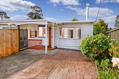 Photo of property in 1/52 Chippendale Crescent, Birkdale, Auckland, 0626