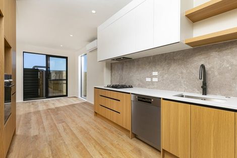 Photo of property in 2/18 Scott Road, Hobsonville, Auckland, 0616