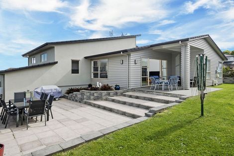 Photo of property in 19 Chateau Rise, Flat Bush, Auckland, 2016