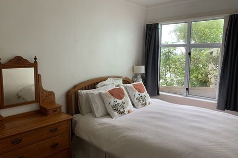 Photo of property in 5 Linwood Way, Island Bay, Wellington, 6023