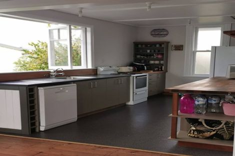 Photo of property in 37 Grey Street, Marton, 4710