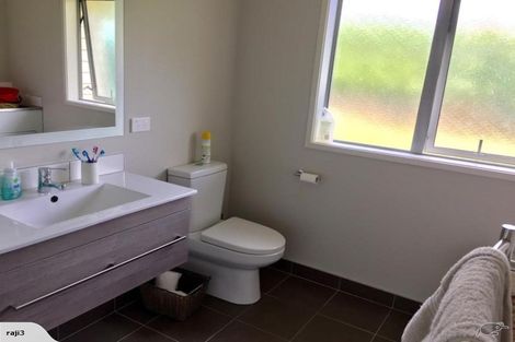 Photo of property in 23 Crabb Fields Lane, Riverhead, 0820