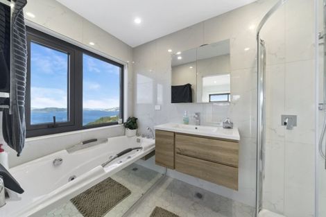 Photo of property in 35 Grumman Lane, Newlands, Wellington, 6037