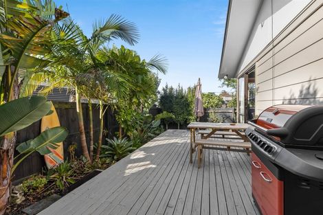 Photo of property in 5 Nicolas Avenue, Glen Eden, Auckland, 0602