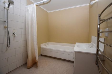 Photo of property in 6 Hogg Crescent, Masterton, 5810