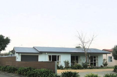 Photo of property in 2/80 Guppy Road, Greenmeadows, Napier, 4112