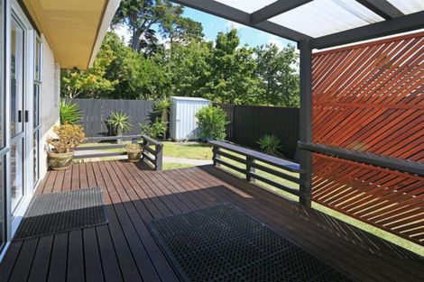 Photo of property in 2/201 Henderson Valley Road, Henderson, Auckland, 0612